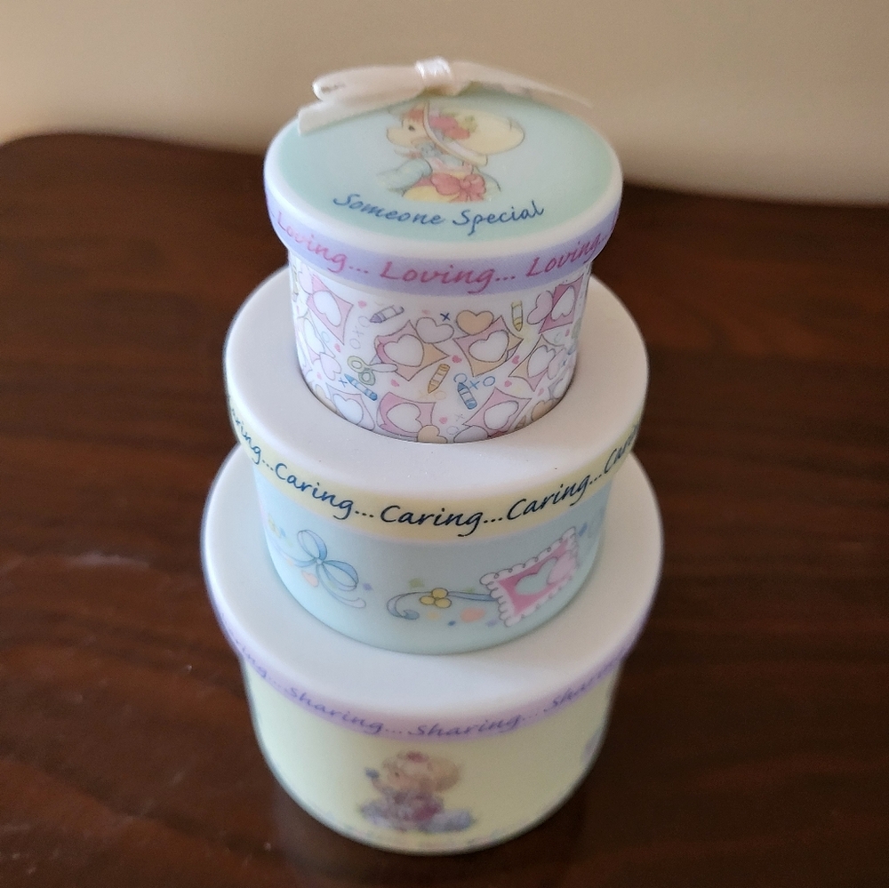 Precious Moments Someone Spe ial stacked boxes